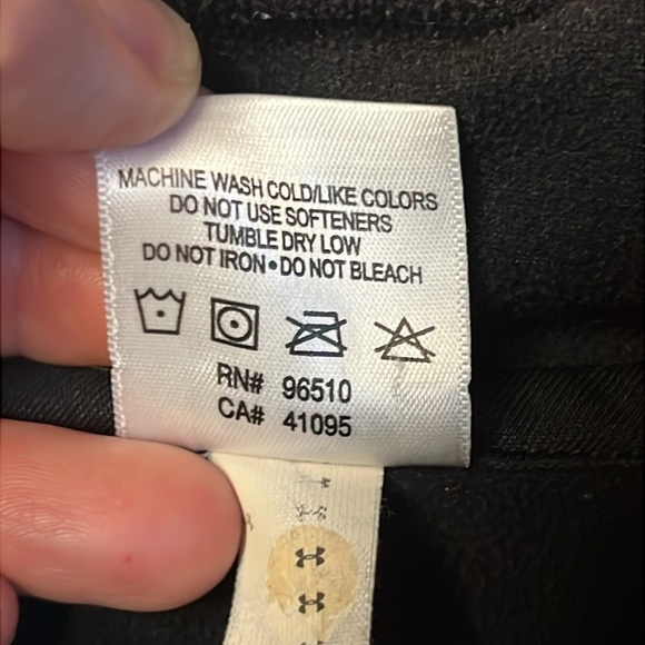 Under Armour Wonens Sweatshirt hooded black Large Lightweight Reflective Pockets - Picture 6 of 8